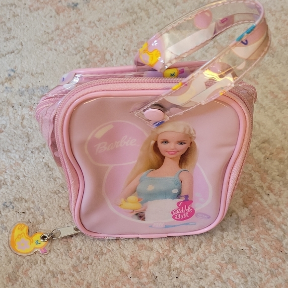 Barbie Travel Toiletries/Bath Set - Pink - Picture 11 of 12